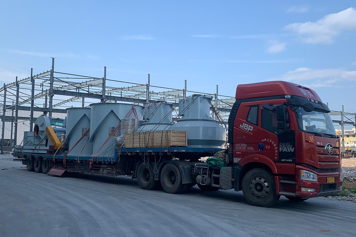 ����һ��(gu��)�����ֵV�C(j��)ĥ�ۙC(j��)�װl(f��)������˹̹